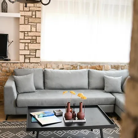 Oleopetra Villa *