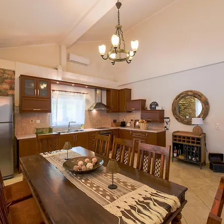 Villa Oleopetra Vromonerion