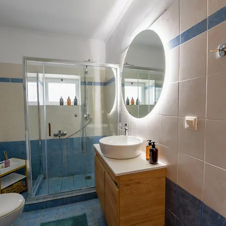 Oleopetra Βρωμονέρι